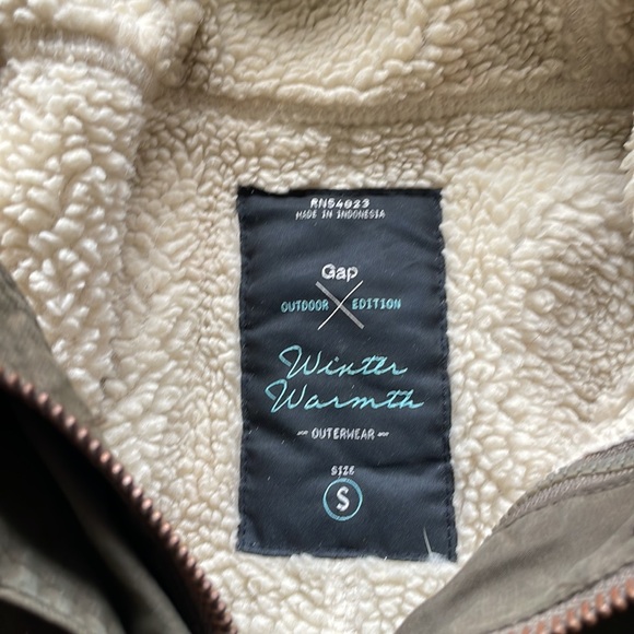 Super Functional GAP Winter Jacket with Removable Sherpa Vest - Picture 3 of 7